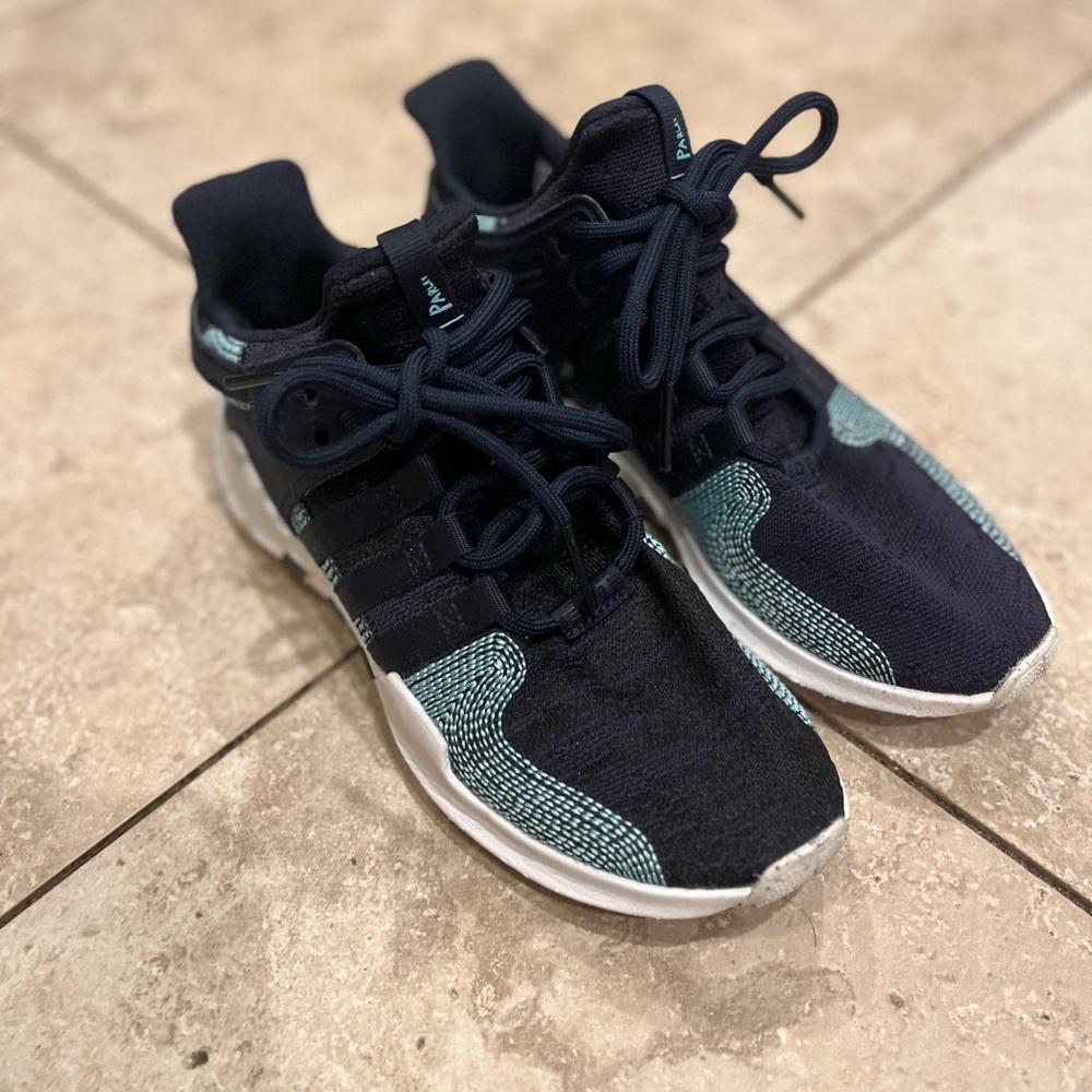 Men’s Adidas Training Sneakers Size 8